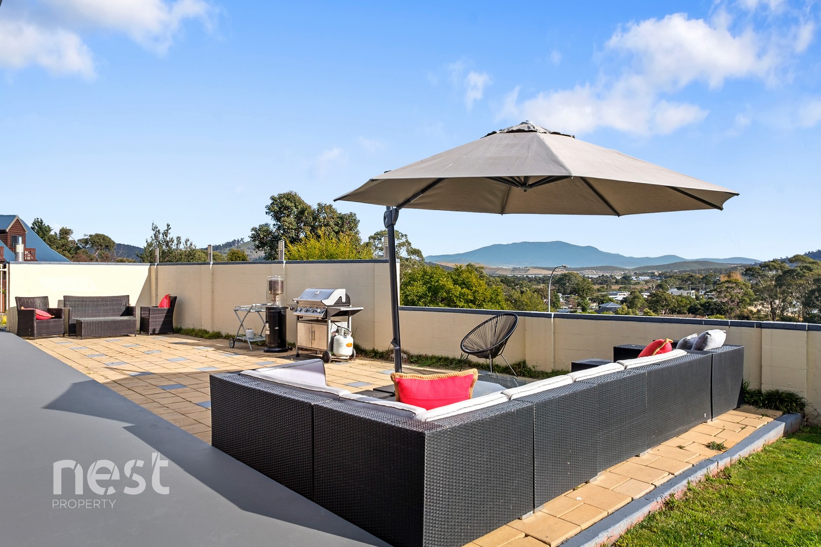 What is the role of a property manager in real estate?
